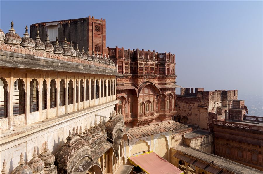 Noida to Jodhpur Taxi Comfortable Good Journey Cab