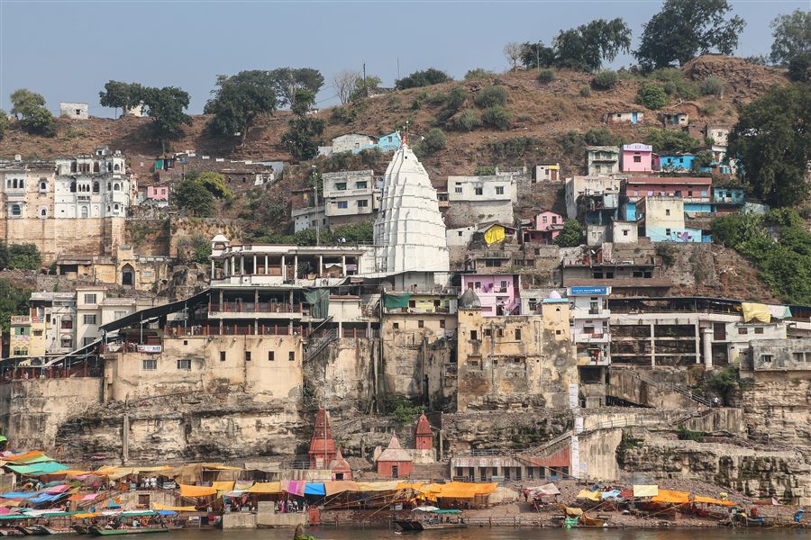 Taxi Noida to Omkareshwar Cab Good Journey Cab